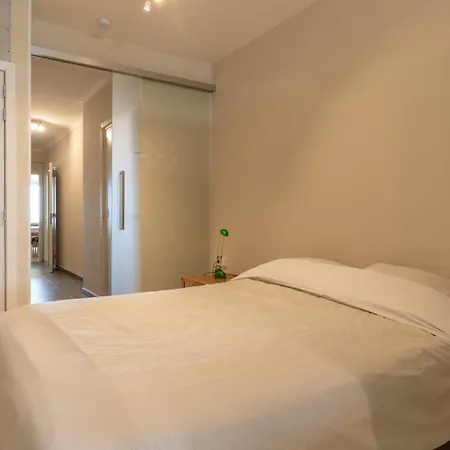 Modern Family With Amazing Seaview T99 Apartment *