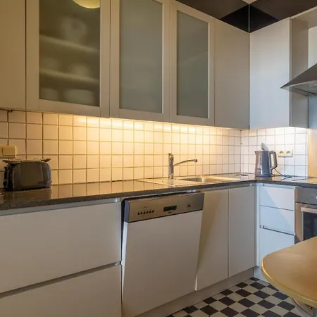 Modern Family With Amazing Seaview T99 Apartment
